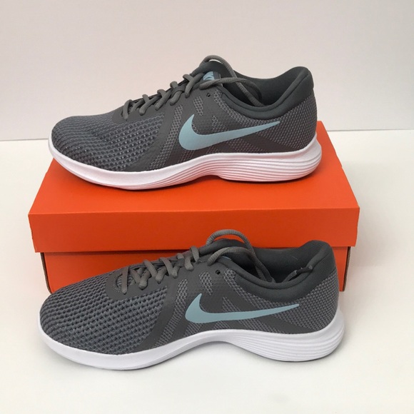 MMNS Nike Revolution 4 wide - Picture 3 of 10